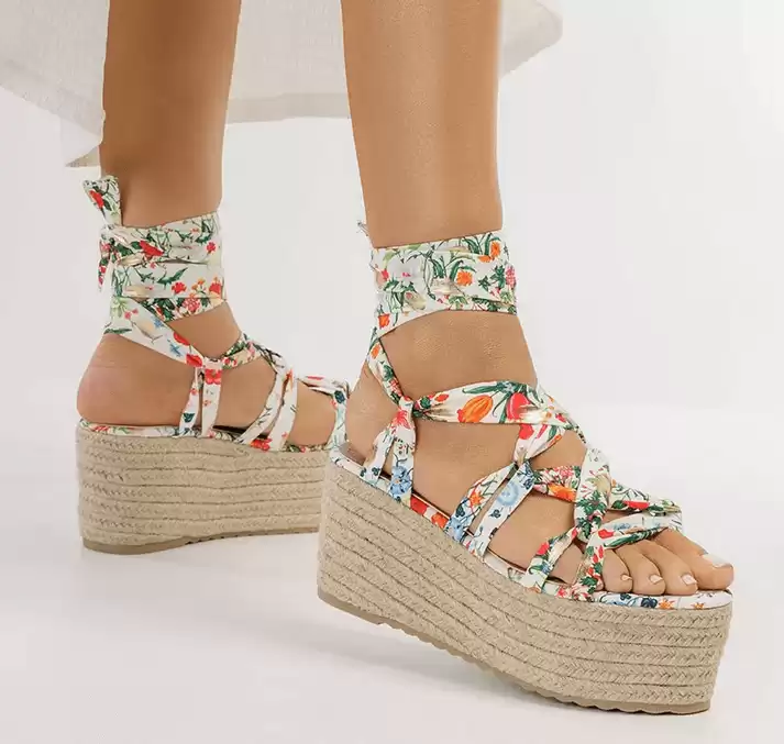 Sandale cu platforma albe cu flori de vara