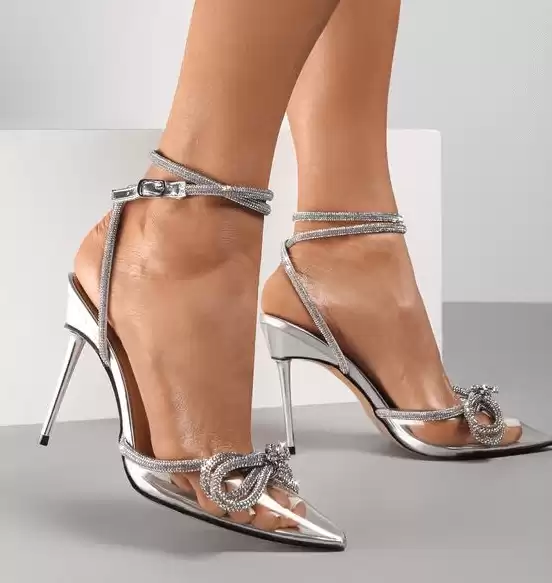Pantofi argintii eleganti cu pietre strass